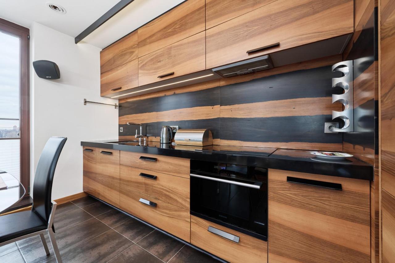Luxurious Walonska With Underground Garage By Renters Apartment *